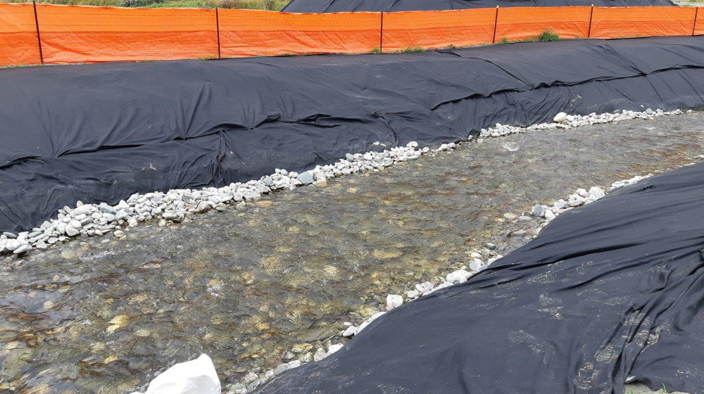 earthworks good practice - Clean water channel