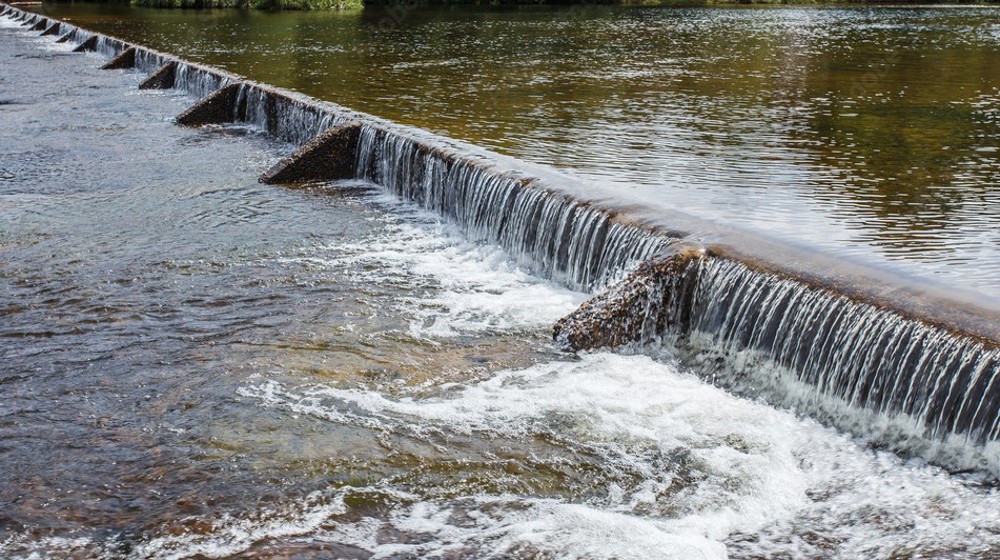 Dam Cropped - Generic adobe