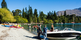 Lake-Wakatipu-Beach-front.jpg