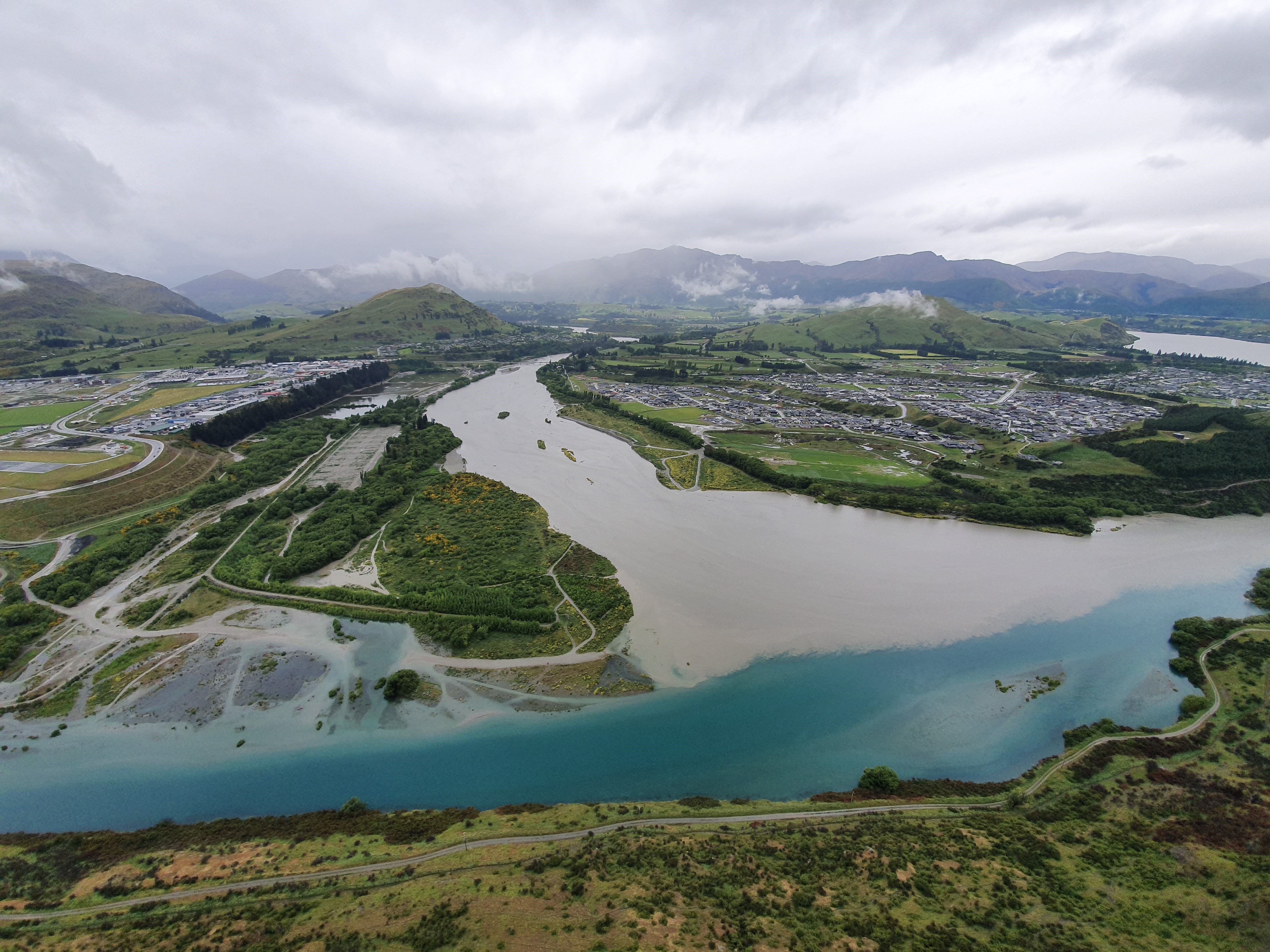 Wednesday morning - 04/12/2019 - Shotover River entering the Kawarau River.