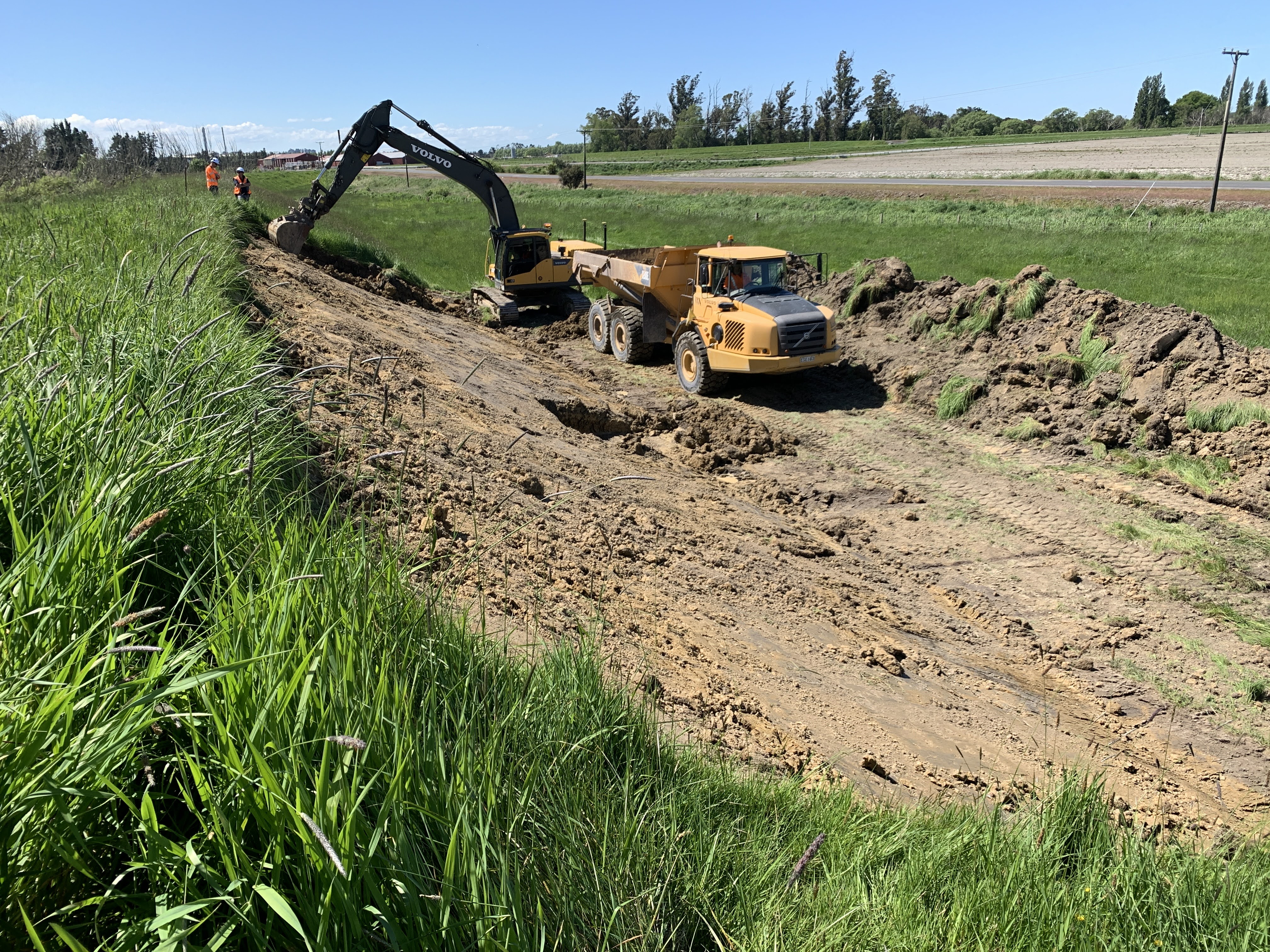 Start of repairs to the Waitepeka floodbank