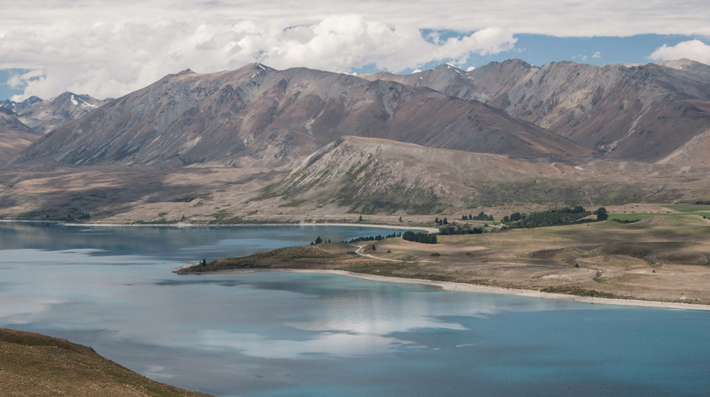 Lake Whakatipu And Remarkables Range From Glenorchy Road Adobestock 122303711