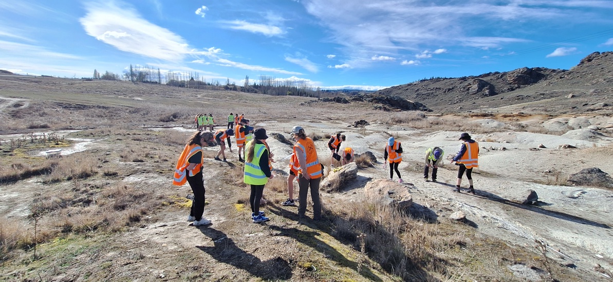Enviroschools 2024 Students from St Gerards school test their mapping and geochemistry skills during Project Salt
