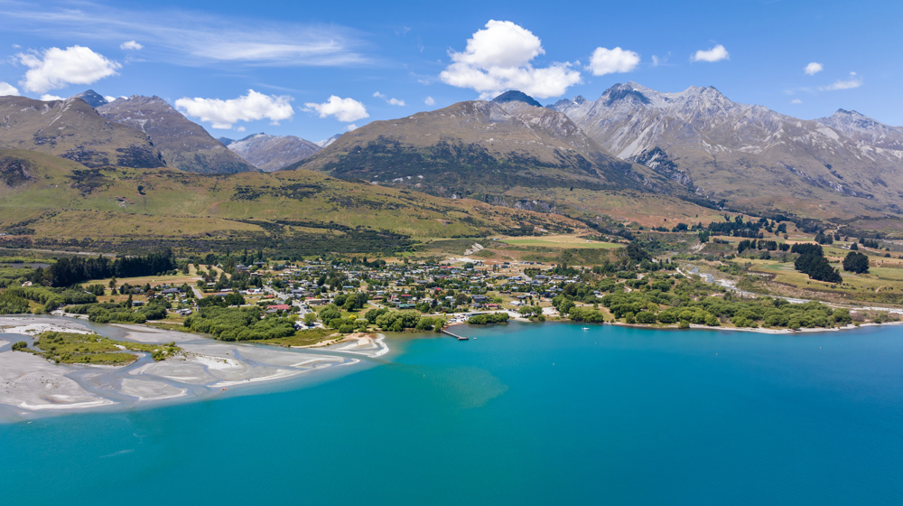 Rees River, Mount Earnslaw And The Glenorchy Paradise Road Near Glenorchy, Lake Wakatipu Adobestock 563793602